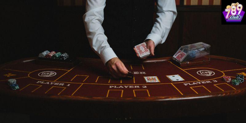 Tầm quan trọng của thuật ngữ cơ bản trong poker